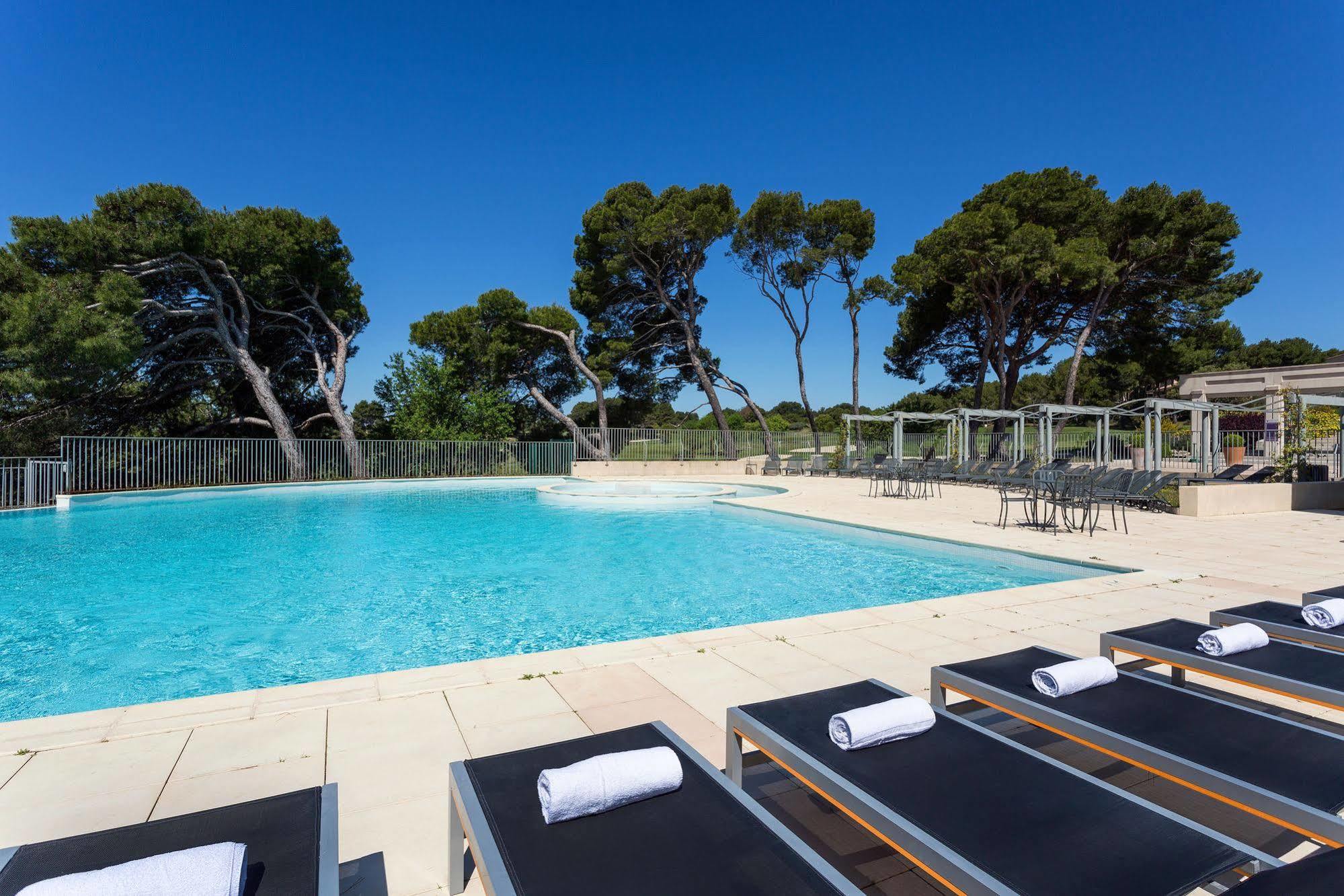 Madame Vacances Residence Provence Country Club Saumane-de-Vaucluse Exterior foto