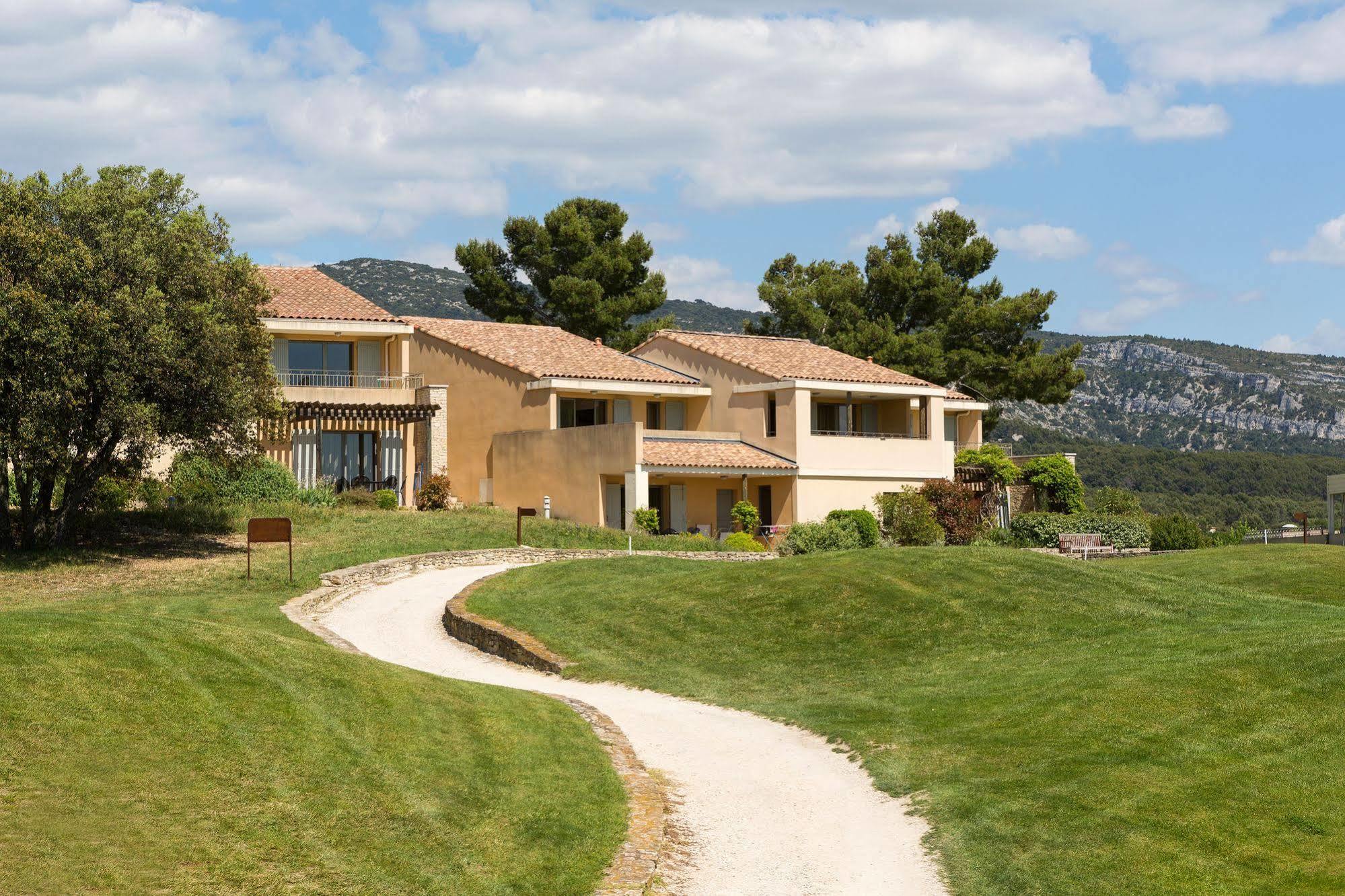 Madame Vacances Residence Provence Country Club Saumane-de-Vaucluse Exterior foto